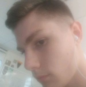 Meet your Posher, Devin